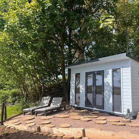 Copper Cove At Lough Sillan House - Adults Only *